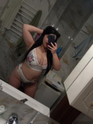 Мүшелерді сипап тұрған секс фотосуреттері